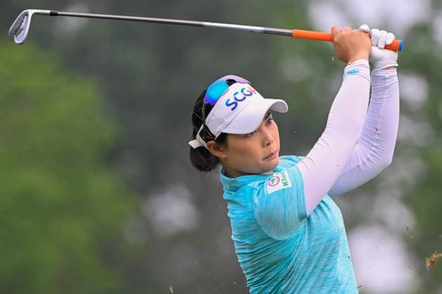 THE WOODLANDS, TX - APRIL 20: Moriya Jutanugarn (THA) watches her tee shot on 3 during third round of the Chevron Championship at The Club at Carlton Woods on April 20, 2024 in The Woodlands, Texas. (Photo by Ken Murray Icon Sportswire) GOLF: APR 20 LPGA, Golf Damen The Chevron Championship EDITORIAL USE ONLY Icon240420021