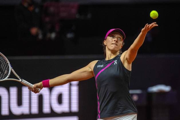 Iga Swiatek (POL). xettx, Deutschland, Stuttgart, 20.04.2024, Tennis, Porsche Tennis Grand Prix, Day 8, 2024, Halbfinale, I.Swiatek-E.Rybakina, Porsche Arena Foto: A2 Bildagentur Peter Hartenfelser