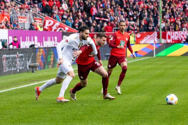 20.04.2024, Fußball 2. Bundesliga, Saison 2023 24, 30. Spieltag: 1. FC Kaiserslautern gegen SV Wehen Wiesbaden (1:1)