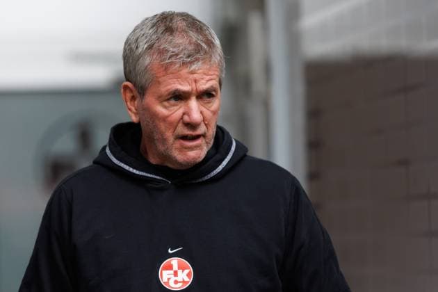 Friedhelm Funkel (Trainer 1.FC Kaiserslautern), 1. FC Kaiserslautern vs SV Wehen Wiesbaden, Fussball, 2. Bundesliga, Saison 2023 2024, 30. Spieltag, 20.04.2024 1. FC Kaiserslautern vs SV Wehen Wiesbaden, Fussball, 2. Bundesliga, Saison 2023 2024, 30. Spieltag, 20.04.2024 Kaiserslautern Copyright: xEibner-Pressefoto AlexanderxNeisx EP_ANS