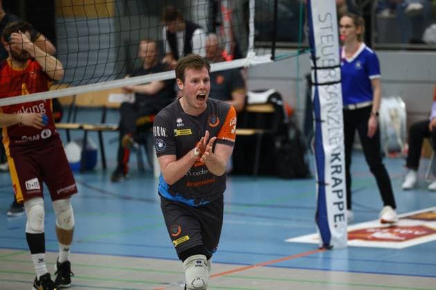 Volleyball I Herren I Saison 2023-2024 I 2. Bundesliga Nord I 21. Spieltag I Kieler TV - orderbase Volleys Münster I 20.04.2024 Moritz Lembeck (6, orderbase Volleys Münster) klatscht in die Hände Kiel Hein-Dahlinger-Halle Schleswig-Holstein Deutschland Copyright: xLobeca JasperxLorenzx
