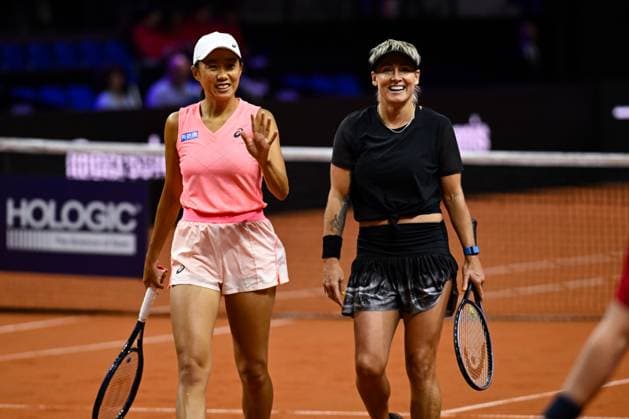 Porsche Tennis Grand Prix 2024 in Stuttgart, 20.04.2024 Doubles Bethanie Mattek-Sands (USA) and Shuai Zhang (CHN) Porsche Tennis Grand Prix 2024