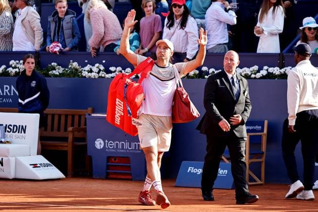 Dusan Lajovic (SRB), APRIL20, 2024 - Tennis : Dusan Lajovic responds to cheers of fans after lossing singles Semi final match against Stefanos Tsistipas on the Barcelona Open Banc Sabadell tennis tournament at the Real Club de Tenis de Barcelona in Barcelona, Spain. Noxthirdxpartyxsales  (250780443)