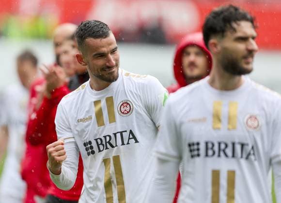 Fussball - 2. BL - 1. FC Kaiserslautern - SV Wehen Wiesbaden - 20.04.24, Ivan Prtajin (SVWW), -