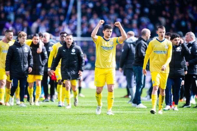 20.04.2024 - Fußball, 2023 2024, 2. Bundesliga, 30. Spieltag, VfL Osnabrück - Eintracht Braunschweig: (M-R) Jannis Nikolaou (Braunschweig), Thorir Johann Helgason (Braunschweig) DFL REGULATIONS PROHIBIT ANY USE OF PHOTOGRAPHS AS IMAGE SEQUENCES AND OR QUASI-VIDEO.