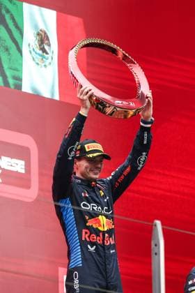 VERSTAPPEN Max (ned), Red Bull Racing RB20, portrait trophy podium during the Formula 1 Lenovo Chinese Grand Prix 2024, 5th round of the 2024 Formula One World Championship, WM, Weltmeisterschaft from April 19 to 21, 2024 on the Shanghai International Circuit, in Shanghai, China - F1 - CHINESE GRAND PRIX 2024 DPPI Panoramic  240421_R05_CHINA_DP_XB3_5442