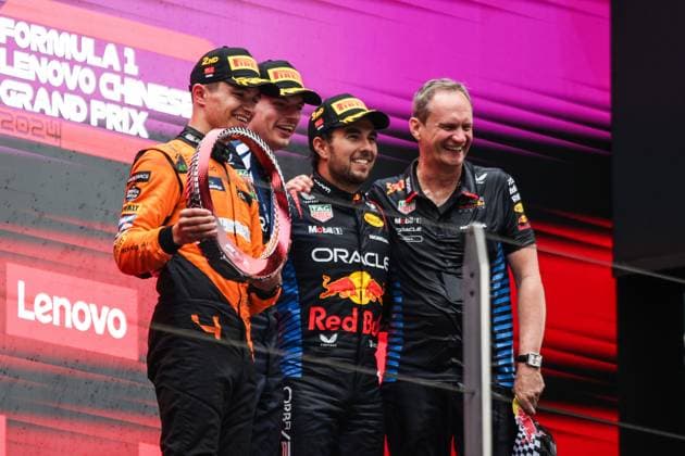 VERSTAPPEN Max (ned), Red Bull Racing RB20, portrait PEREZ Sergio (mex), Red Bull Racing RB20, portrait MONAGHAN Paul, Chief Engineer & Car Engineering of Red Bull Racing, portrait NORRIS Lando (gbr), McLaren F1 Team MCL38, portrait podium during the Formula 1 Lenovo Chinese Grand Prix 2024, 5th round of the 2024 Formula One World Championship, WM, Weltmeisterschaft from April 19 to 21, 2024 on the Shanghai International Circuit, in Shanghai, China - F1 - CHINESE GRAND PRIX 2024 DPPI Panoramic 240421_R05_CHINA_DP_XB3_5552