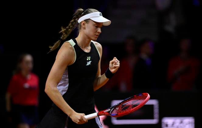 Elena Rybakina (KAZ) Jubel Freude Emotion Gestik Geste Tennis Damen Porsche-Cup Porsche Tennis Grand Prix GP Stuttgart 2024 Porsche Arena 21.04.2024 DFL REGULATIONS PROHIBIT ANY USE OF PHOTOGRAPHS AS IMAGE SEQUENCES AND OR QUASI-VIDEO Porsche Tennis Grand Prix GP Stuttgart 2024