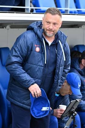 21.04.2024, xsltx, Fussball 2.Bundesliga, Karlsruher SC - Hertha BSC Berlin emspor, v.l. Trainer Pal Dardai (Hertha BSC Berlin) (DFL DFB REGULATIONS PROHIBIT ANY USE OF PHOTOGRAPHS as IMAGE SEQUENCES and or QUASI-VIDEO) Karlsruhe