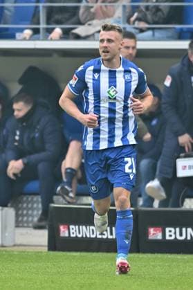 21.04.2024, xsltx, Fussball 2.Bundesliga, Karlsruher SC - Hertha BSC Berlin emspor, v.l. Marco Thiede (Karlsruher SC KSC) (DFL DFB REGULATIONS PROHIBIT ANY USE OF PHOTOGRAPHS as IMAGE SEQUENCES and or QUASI-VIDEO) Karlsruhe