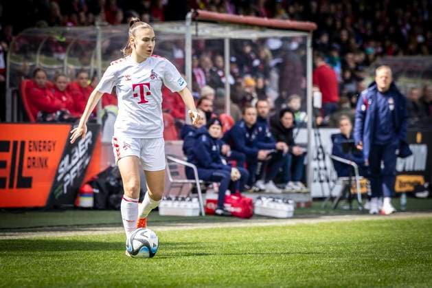 GOOGLE PIXEL Frauen Bundesliga: 1. FC Köln - SC Freiburg, 21.04.2024 Alena Bienz (1. FC Köln, 11); GOOGLE PIXEL Frauen Bundesliga: 1. FC Köln - SC Freiburg, 19. Spieltag, am 21.04.2024 im Franz-Kremer-Stadion in Köln. DFL REGULATIONS PROHIBIT ANY USE OF PHOTOGRAPHS AS IMAGE SEQUENCES AND OR QUASI-VIDEO. Copyright: xBEAUTIFULxSPORTS LeahxKohringx
