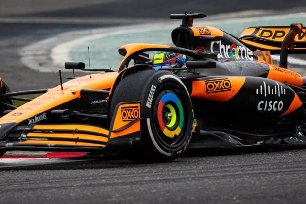 81 PIASTRI Oscar (aus), McLaren F1 Team MCL38, action during the Formula 1 Lenovo Chinese Grand Prix 2024, 5th round of the 2024 Formula One World Championship, WM, Weltmeisterschaft from April 19 to 21, 2024 on the Shanghai International Circuit, in Shanghai, China - F1 - CHINESE GRAND PRIX 2024 DPPI Panoramic  240421_R05_CHINA_DP_FGOO2877