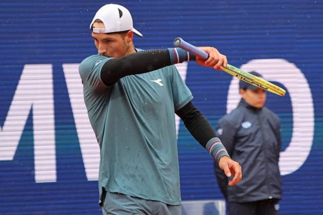 Jan-Lennard Struff (GER) ist unzufrieden, Tennis BMW Open 2024 Finale Jan-Lennard Struff Taylor Fritz München 21.04.2024 FOTO: Mladen Lackovic LakoPress