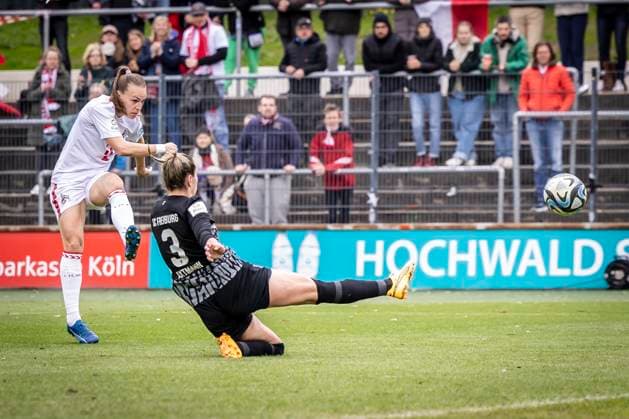 Sport Bilder des Tages GOOGLE PIXEL Frauen Bundesliga: 1. FC Köln - SC Freiburg, 21.04.2024 Dora Zeller (1. FC Köln, 19); GOOGLE PIXEL Frauen Bundesliga: 1. FC Köln - SC Freiburg, 19. Spieltag, am 21.04.2024 im Franz-Kremer-Stadion in Köln. DFL REGULATIONS PROHIBIT ANY USE OF PHOTOGRAPHS AS IMAGE SEQUENCES AND OR QUASI-VIDEO. Copyright: xBEAUTIFULxSPORTS LeahxKohringx