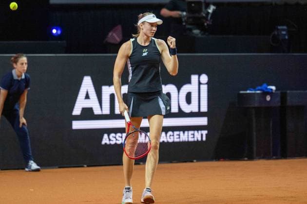 Jubel und Freude bei der Siegerin Elena Rybakina (KAZ), nach Ihrem verwandelten Championship Ball. xettx, Deutschland, Stuttgart, 21.04.2024, Tennis, Porsche Tennis Grand Prix, Day 9, 2024, Finale, E.Rybakina-M.Kostyuk, Porsche Arena Foto: A2 Bildagentur Peter Hartenfelser