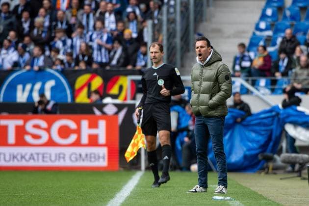 Christian Eichner (Karlsruher SC, Trainer), GER, Karlsruher SC (KSC) vs Hertha BSC Berlin (BSC), Fussball 2. Bundesliga, 30. Spieltag, Saison 2023 2024, 21.04.2024 DFB DFL regulations prohibit any use of photographs as image sequences and or quasi-video GER, Karlsruher SC (KSC) vs Hertha BSC Berlin (BSC), Fussball 2. Bundesliga, 30. Spieltag, Saison 2023 2024, 21.04.2024 Karlsruhe