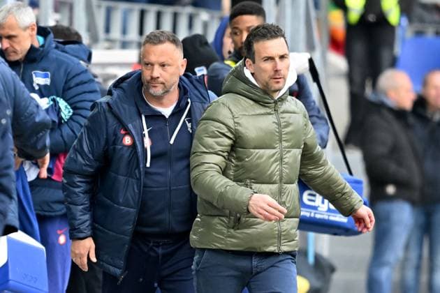 21.04.2024, xsltx, Fussball 2.Bundesliga, Karlsruher SC - Hertha BSC Berlin emspor, v.l. Trainer Christian Eichner (Karlsruher SC KSC) Trainer Pal Dardai (Hertha BSC Berlin) (DFL DFB REGULATIONS PROHIBIT ANY USE OF PHOTOGRAPHS as IMAGE SEQUENCES and or QUASI-VIDEO) Karlsruhe