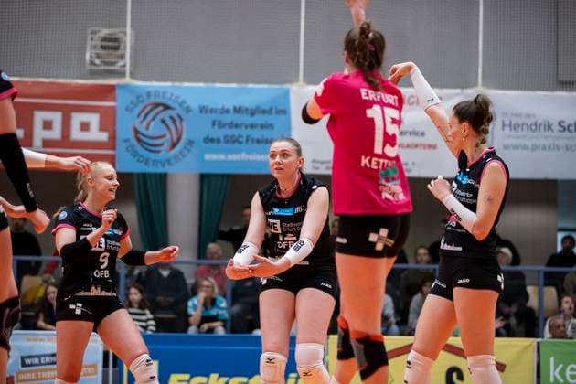 2. Bundesliga Frauen Pro: SSC Freisen vs. Schwarz-Weiss Erfurt; Freisen; 21.04.2024 Jubel, Tina De Groot ( 12; Schwarz-Weiss Erfurt) 2. Bundesliga Frauen Pro: SSC Freisen vs. Schwarz-Weiss Erfurt; Bruchwaldhalle Freisen; 21.04.2024 Copyright: xBEAUTIFULxSPORTS Duehringx