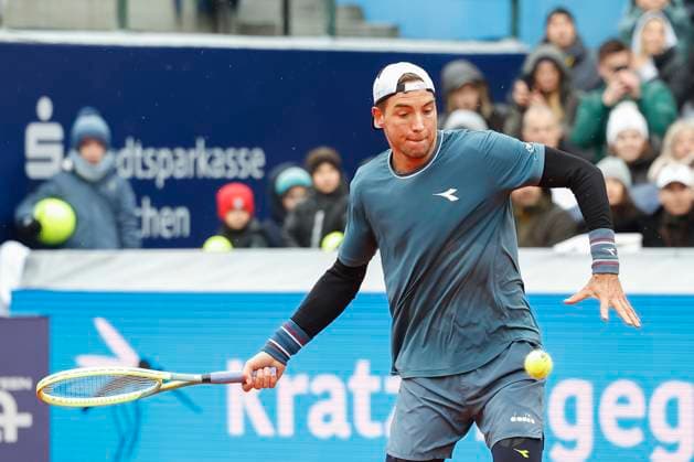 Jan-Lennard Struff (GER) reagiert enttaeuscht, Enttaeuschung, Emotion Tennis - BMW Open 2024 - ATP, Tennis Herren - MTTC Iphitos - Munich - - Germany - 21 April 2024. Copyright: xJuergenxHasenkopfx