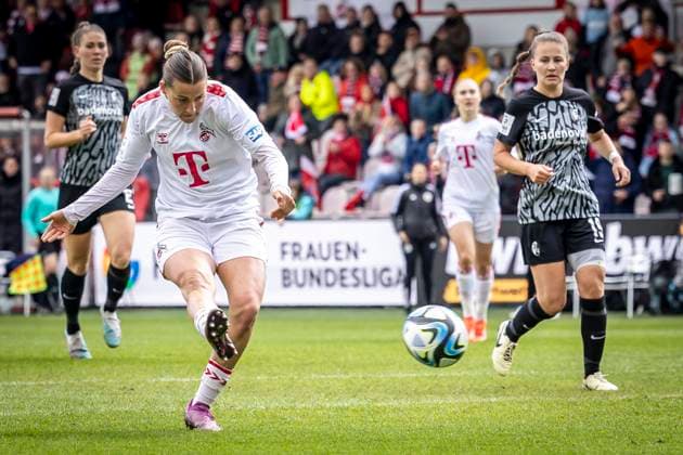 GOOGLE PIXEL Frauen Bundesliga: 1. FC Köln - SC Freiburg, 21.04.2024 Carlotta Wamser (1. FC Köln, 30); GOOGLE PIXEL Frauen Bundesliga: 1. FC Köln - SC Freiburg, 19. Spieltag, am 21.04.2024 im Franz-Kremer-Stadion in Köln. DFL REGULATIONS PROHIBIT ANY USE OF PHOTOGRAPHS AS IMAGE SEQUENCES AND OR QUASI-VIDEO. Copyright: xBEAUTIFULxSPORTS LeahxKohringx