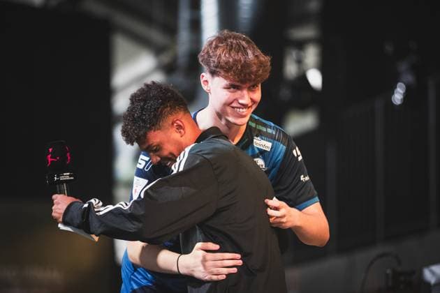 Virtual Bundesliga Grand Final by WOW; 21.04.2024 Jonas Wirth (Jonny, SC Paderborn 07), Niklas-Wilson Sommer (1.FC Nürnberg II, Livestreamer) Virtual Bundesliga Grand Final by WOW; 21.04.2024