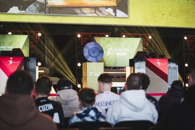 Virtual Bundesliga Grand Final by WOW; 21.04.2024 Die Meisterscheibe der Virtual Bundesliga Grand Final by WOW. Virtual Bundesliga Grand Final by WOW; 21.04.2024