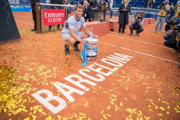 April 21, 2024: CASPER RUUD celebrates his victory after the final match against STEFANOS TSITSIPAS in the Barcelona Open Banc Sabadell 2024. CASPER RUUD won the match 7-5 6-3. This was CASPER RUUDÃ¢â‚¬â ¢s 1st victory at the tournament. - ZUMAr159 20240421_aap_r159_035 Copyright: xPatriciaxRodriguesx