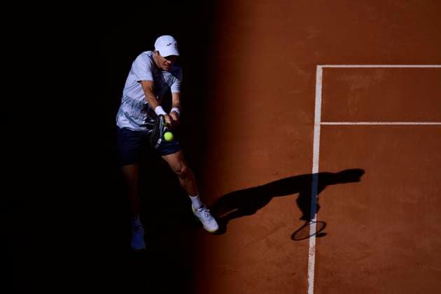 Mutua Madrid Open - Day One Facundo Bagnis of Argentina returns a shot against David Goffin of Belgium during day one of the Mutua Madrid Open 2024 at Caja Magica on April 22, 2024, in Madrid, Spain. Madrid Caja Magica Madrid Spain RL_MMO24_034 Copyright: xRicardoxLarreinax