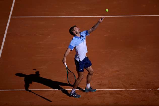 Mutua Madrid Open - Day One David Goffin of Belgium serves against Facundo Bagnis of Argentina during day one of the Mutua Madrid Open 2024 at Caja Magica on April 22, 2024, in Madrid, Spain. Madrid Caja Magica Madrid Spain RL_MMO24_044 Copyright: xRicardoxLarreinax