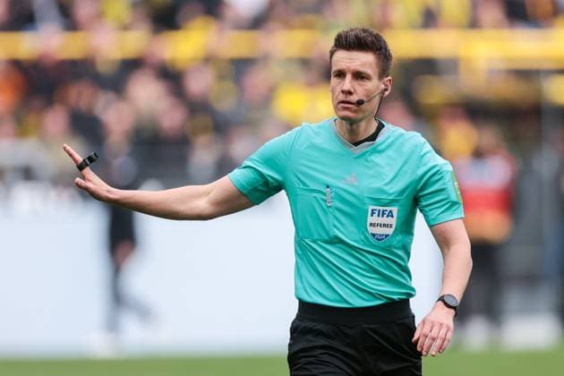 21.04.2024, Fussball, Saison 2023 2024, 1. Bundesliga, 30. Spieltag, Borussia Dortmund - Bayer Leverkusen, Schiedsrichter Daniel Siebert, Dortmund Signal Iduna Park NRW Deutschland xRHR-FOTO DEx Copyright: DennisxEwert RHR-FOTOx RHR-FOTO DE
