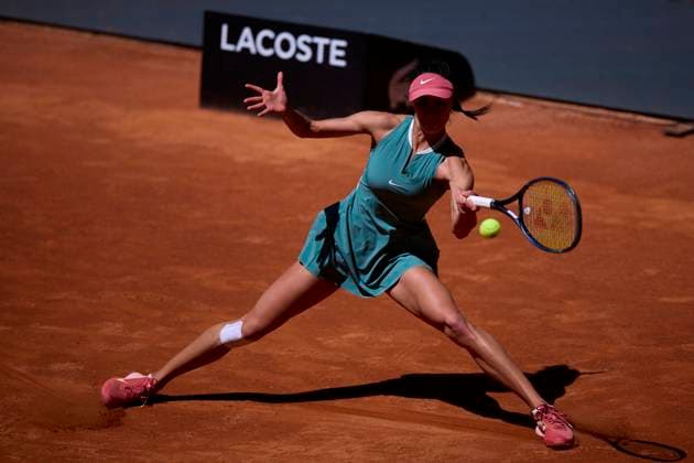 Mutua Madrid Open - Day One Olga Danilovic of Serbia returns a shot against Camila Osorio of Colombia during day one of the Mutua Madrid Open 2024 at Caja Magica on April 22, 2024, in Madrid, Spain. Madrid Caja Magica Madrid Spain RL_MMO24_092 Copyright: xRicardoxLarreinax