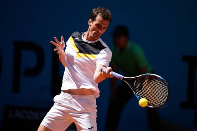 April 22, 2024, Madrid, Madrid, SPAIN: Albert Ramos of Spain in action against Diego Schwartzman of Argentina during the Mutua Madrid Open 2024, ATP, Tennis Herren Masters 1000 and WTA, Tennis Damen 1000, tournament celebrated at Caja Magica on April 22, 2024 in Madrid, Spain. Madrid SPAIN - ZUMAa181 20240422_zaa_a181_093 Copyright: xOscarxJ.xBarrosox