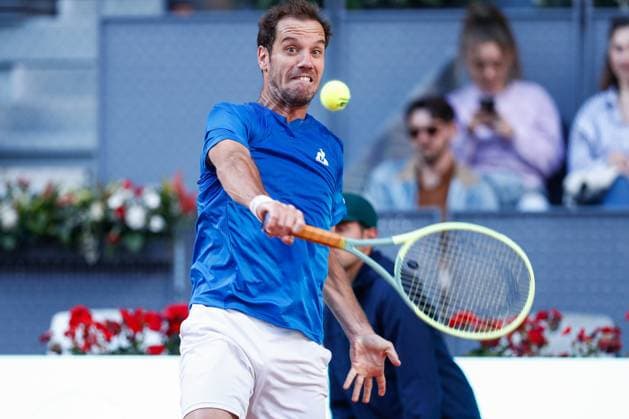 April 22, 2024, Madrid, Madrid, SPAIN: Richard Gasquet of France in action against Stefano Napolitano of Italy during the Mutua Madrid Open 2024, ATP, Tennis Herren Masters 1000 and WTA, Tennis Damen 1000, tournament celebrated at Caja Magica on April 22, 2024 in Madrid, Spain. Madrid SPAIN - ZUMAa181 20240422_zaa_a181_304 Copyright: xIrinaxR.xHipolitox