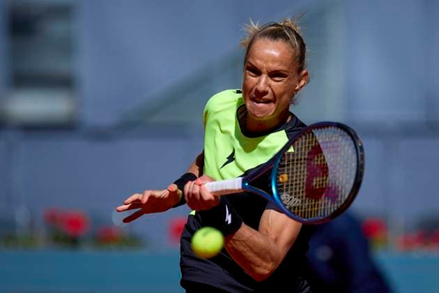 Mutua Madrid Open - Day Two Arantxa Rus of Netherlands returns a shot against Brenda Fruhvirtova of the Czech Republic during day two of the Mutua Madrid Open 2024 at Caja Magica on April 23, 2024, in Madrid, Spain. Madrid Caja Magica Madrid Spain RL_MMO24_306 Copyright: xRicardoxLarreinax