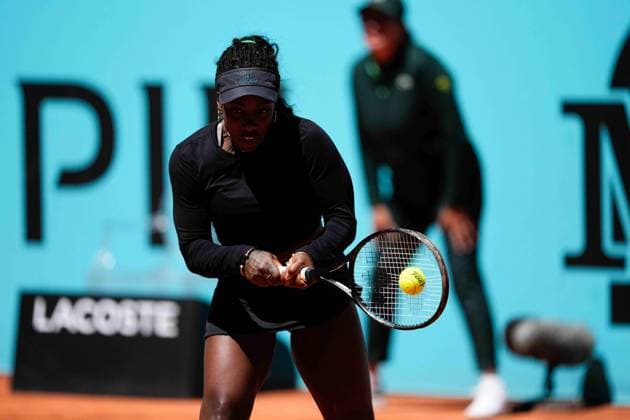 April 23, 2024, Madrid, Madrid, SPAIN: Sachia Vickery of United States in action against Jessica Bouzas of Spain during the Mutua Madrid Open 2024, ATP, Tennis Herren Masters 1000 and WTA, Tennis Damen 1000, tournament celebrated at Caja Magica on April 23, 2024 in Madrid, Spain. Madrid SPAIN - ZUMAa181 20240423_zaa_a181_062 Copyright: xOscarxJ.xBarrosox