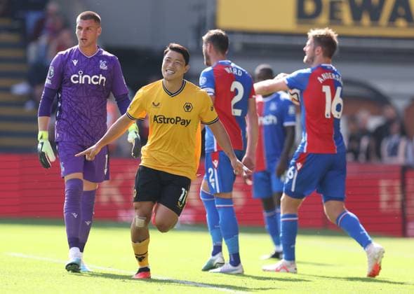 Crystal Palace v Wolverhampton Wanderers - Premier League - Selhurst Park September 3, 2023, London: London, England, 3rd September 2023. Hwang Hee-Chan of Wolverhampton Wanderers celebrates after scoring to make it 1-1 during the Premier League match at Selhurst Park, London. London EDITORIAL USE ONLY Copyright: xx ZUMA-20230903_faf_si1_097.jpg PaulxTerryx csmphotothree148828