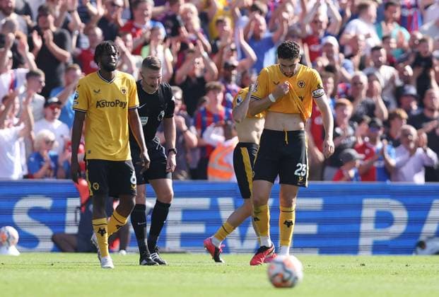 Crystal Palace v Wolverhampton Wanderers - Premier League - Selhurst Park September 3, 2023, London: London, England, 3rd September 2023. Max Kilman of Wolverhampton Wanderers looks dejected after Eberechi Eze of Crystal Palace scores to make it 2-1 during the Premier League match at Selhurst Park, London. London EDITORIAL USE ONLY Copyright: xx ZUMA-20230903_faf_si1_100.jpg PaulxTerryx csmphotothree148830