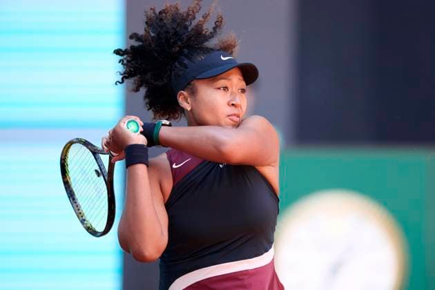 Mutua Madrid Open - Day Three Naomi Osaka of Japan returns a shot against Greet Minnen of Belgium during day two of the Mutua Madrid Open 2024 at Caja Magica on April 23, 2024, in Madrid, Spain. Madrid Caja Magica Madrid Spain RL_MMO24_845 Copyright: xRicardoxLarreinax