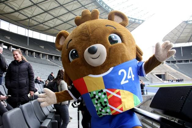 DEU, EM, EM-Pokal-Vorstellung, 24.04.2024, Berliner Olympiastadion, Berlin, DEU, EM, EM-Pokal-Vorstellung, im Bild EM-Maskotchen Foto: Juergen Engler nordphoto GmbH