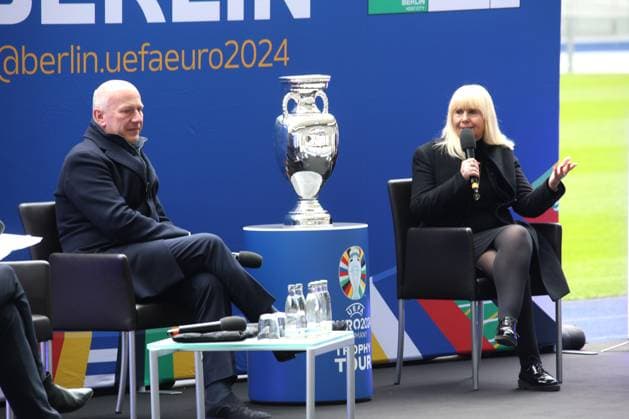 DEU, EM, EM-Pokal-Vorstellung, 24.04.2024, Berliner Olympiastadion, Berlin, DEU, EM, EM-Pokal-Vorstellung, im Bild Nancy Faeser Bundesministerin des Innern und für Heimat Kai Wegner Regierender Bürgermeister von Berlin Iris Spranger Senatorin für Inneres und Philipp Lahm Turnierdirektor EURO 2024 Kevin-Prince Boateng Botschafter der Host City Berlin Foto: Juergen Engler nordphoto GmbH