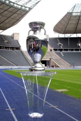 DEU, EM, EM-Pokal-Vorstellung, 24.04.2024, Berliner Olympiastadion, Berlin, DEU, EM, EM-Pokal-Vorstellung, im Bild Nancy Faeser Bundesministerin des Innern und für Heimat Kai Wegner Regierender Bürgermeister von Berlin Iris Spranger Senatorin für Inneres und Philipp Lahm Turnierdirektor EURO 2024 Kevin-Prince Boateng Botschafter der Host City Berlin Foto: Juergen Engler nordphoto GmbH