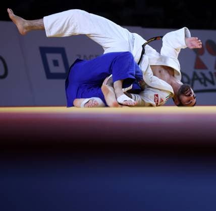 Bilder des Jahres 2024, Sport 04 April Sport Themen der Woche KW17 Sport Bilder des Tages Zagreb: European senior judo championship, Matteo Piras - lios Manzi Matteo Piras and lios Manzi fight during the European Senior Judo Championship. Men up to 66 kilos, bronce, in Zagreb, Croatia, on April 25, 2024. SanjinxStrukic PIXSELL