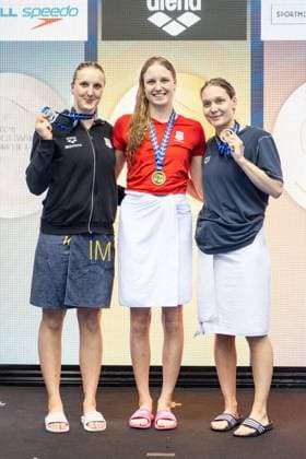 400m Freistil Frauen A-Finale v. l. n. r. Leonie Märtens (SC Magdeburg), Isabel Gose (SC Magdeburg), Leonie Kullmann (SG Neukoelln e.V. Berlin) GER, 135. Deutsche Meisterschaften Schwimmen, Schwimmen, 25.04.2024 GER, 135. Deutsche Meisterschaften Schwimmen, Schwimmen, 25.04.2024 Berlin *** 400m Freestyle Women A Final f l n r Leonie Märtens SC Magdeburg , Isabel Gose SC Magdeburg , Leonie Kullmann SG Neukoelln e V Berlin GER, 135 German Swimming Championships, Swimming, 25 04 2024 GER, 135 German Swimming Championships, Swimming, 25 04 2024 Berlin Copyright: xEibner-Pressefoto JadrankoxMarjax EP_JMC