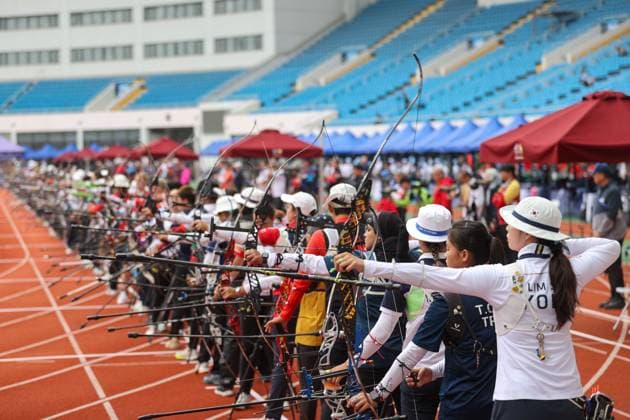 Sport Themen der Woche KW17 Sport Bilder des Tages (240426) -- SHANGHAI, April 26, 2024 -- Players compete during the women s recurve competition at Shanghai 2024 Archery World Cup Stage 1 in Shanghai, China, April 26, 2024. ) (SP)CHINA-SHANGHAI-ARCHERY WORLD CUP-STAGE 1 (CN) WangxXiang 