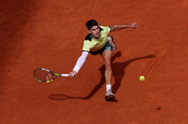 Sport Bilder des Tages Carlos Alcaraz of Spain in action Mutua Madrid Open, Day 5, Tennis, La Caja Magica, Madrid, Spain - 26 Apr 2024  Copyright: xEllaxLing Shutterstockx 14447600ae