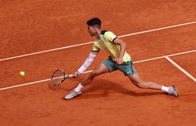 Carlos Alcaraz of Spain in action Mutua Madrid Open, Day 5, Tennis, La Caja Magica, Madrid, Spain - 26 Apr 2024  Copyright: xEllaxLing Shutterstockx 14447600aj