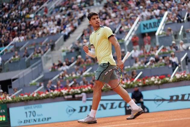 MADRID, SPAIN - APRIL 26:Carlos Alcaraz celebrates against Alexander Shevchenko during their match on Day 5 of the Mutua Madrid Open at Caja Magica Stadium in Madrid. ONLYxEDITORIALxUSAGE  (251341815)