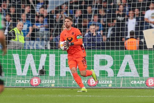 26.04.2024, xtgx, Fussball - 2.Bundesliga, Hertha BSC Berlin - Hannover 96 emspor, v.l. Ron Robert Zieler (Hannover, 16) Parade, haelt den Ball, faengt den Ball, pariert (DFL DFB REGULATIONS PROHIBIT ANY USE OF PHOTOGRAPHS as IMAGE SEQUENCES and or QUASI-VIDEO) Berlin