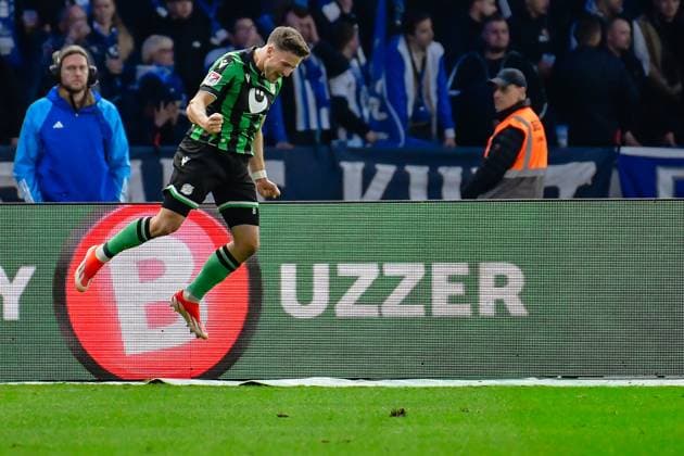 Fussball 2. Bundesliga, Hertha BSC - Hannover 96 26.04.2024,xdanx,Fussball 2. Bundesliga, Hertha BSC - Hannover 96, v.l. Jubel nach dem 1:1 durch Enzo Leopold (Hannover 96 8) (DFL DFB REGULATIONS PROHIBIT ANY USE OF PHOTOGRAPHS as IMAGE SEQUENCES and or QUASI-VIDEO) Foto: Daniel Lakomski Berlin Olympiastadion Berlin Berlin Deutschland (DE)