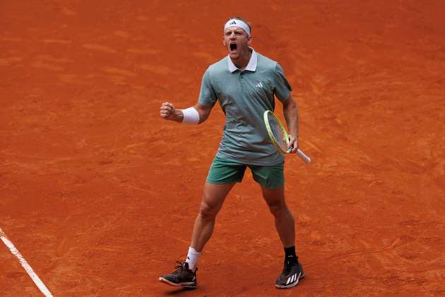 MADRID, SPAIN - APRIL 26: Alejandro Davidovich celebrates during their match on Day 5 of the Mutua Madrid Open at Caja Magica Stadium in Madrid. ONLYxEDITORIALxUSAGE  (251343618)